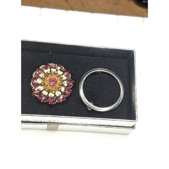 Barclay Vintage Gold Tone Brooch With Pink Rhinestones and circle brooch bundle - Picture 9 of 9